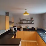 Argyle House, 10 Minute Walk From City Centre