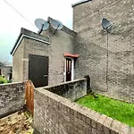 Bishop\'S Gate Apartment