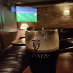 Central 2 Bed Apartment Above Great Derry Pub