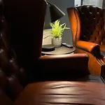Chambers Rise - City Centre Stays