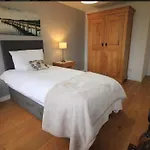 Anne\'S Rose Cottage