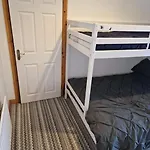 2 Bedroom, City Centre Town House With Jacuzzi Tub