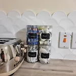 Oak Leaf Suite