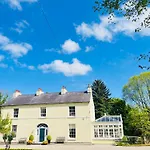 Larchmount House B&B