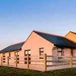 Elagh Cottages