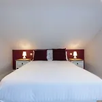 Diamond House Apartments