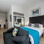 The James Suites