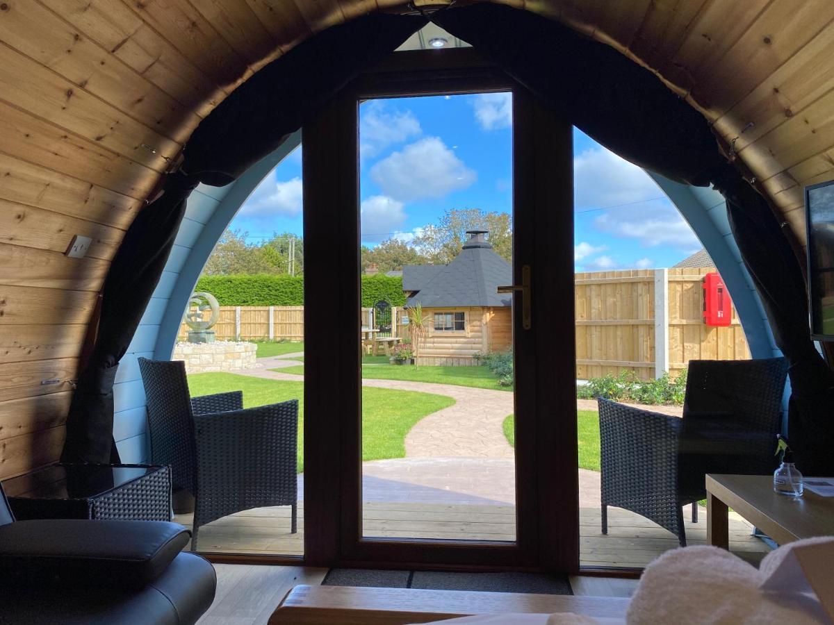 Campsite Benone Getaways- 'dunluce' Luxury Glamping Pod- With Hot Tub