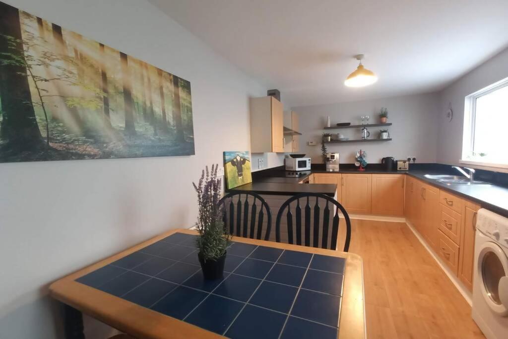 Argyle House, 10 Minute Walk From Centre *
