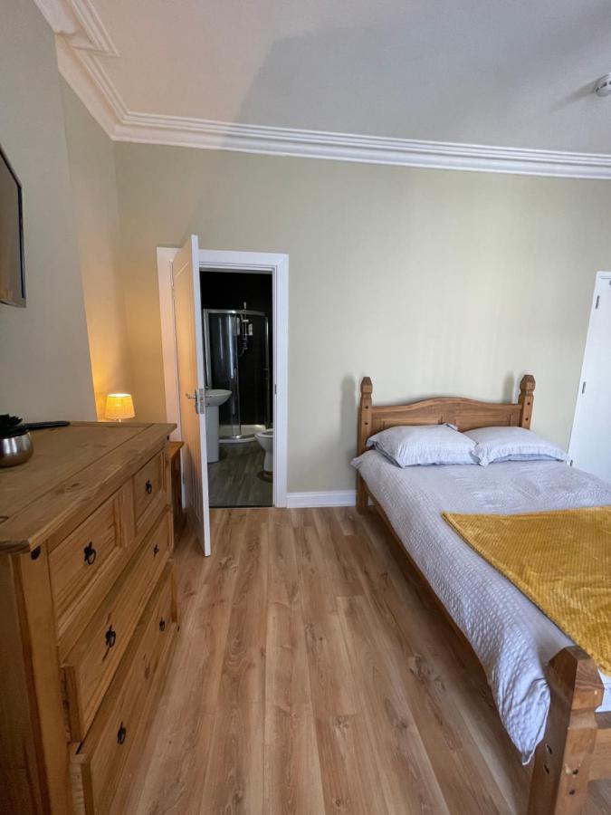 Nicholson House Homestay *