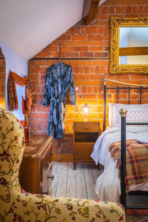 Sorley Boys Snug Londonderry