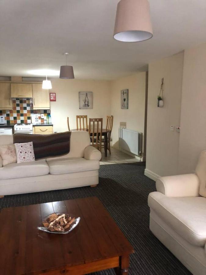 Apartment 2 Bed Above Great Pub Londonderry