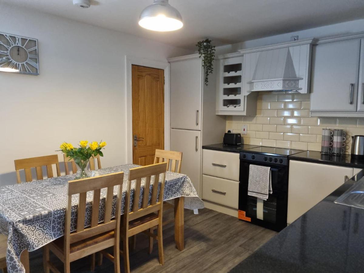 The Townhouse, Centre. * Londonderry