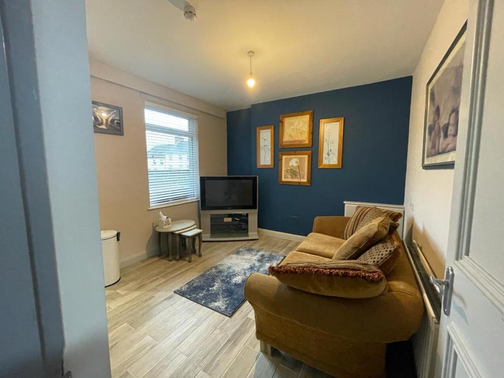The Corner House. City. 3 Bed, Sleeps 6. Holiday home *