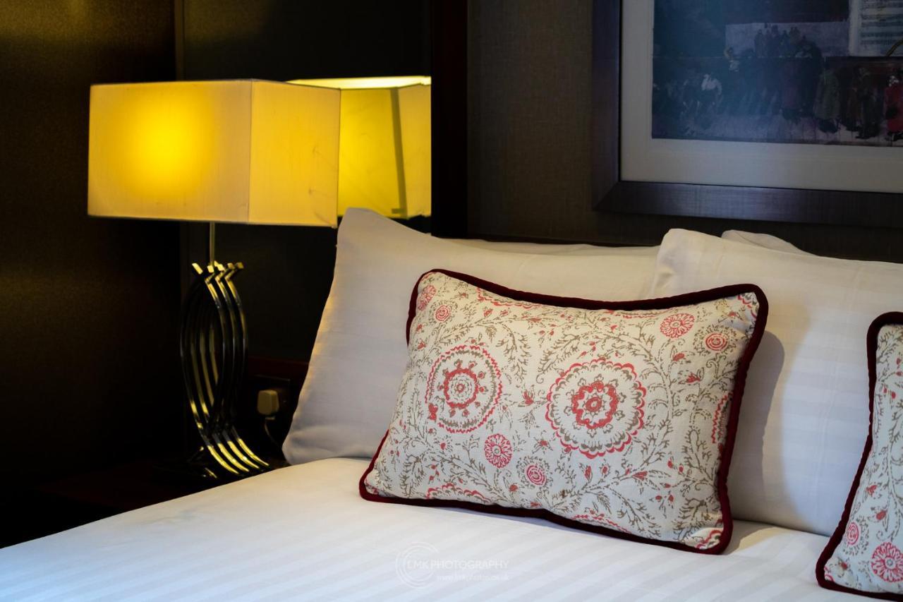 City Hotel