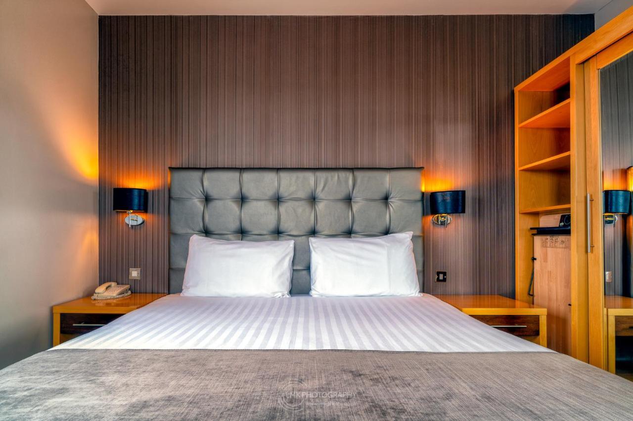 City Hotel