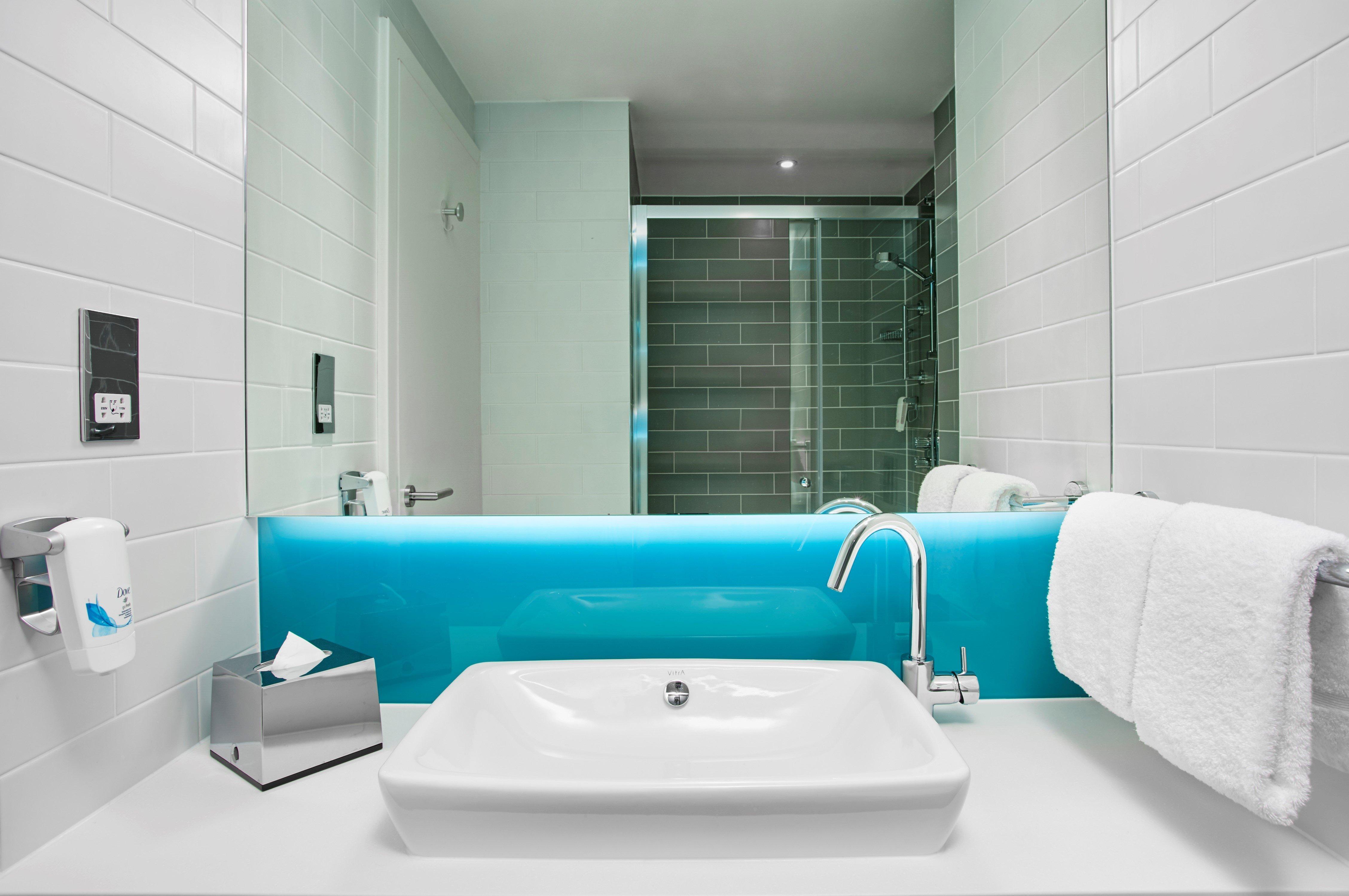 Express - - By Ihg 3*