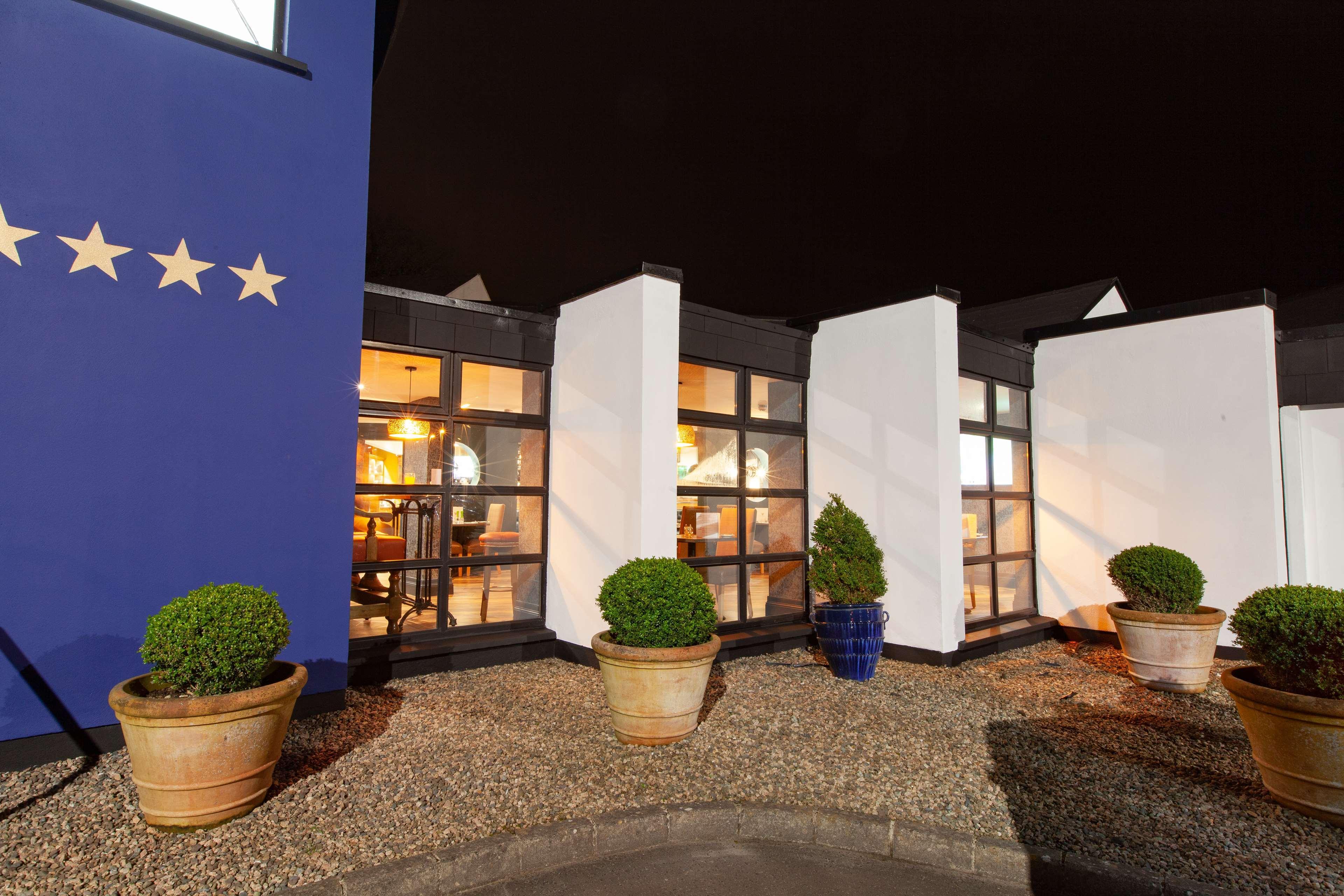 Hotel Western White Horse 4*