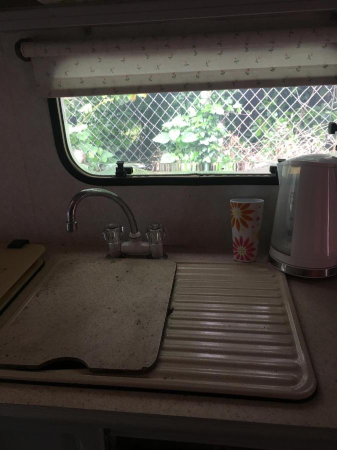 Capsule hotel Campervan Ehu *