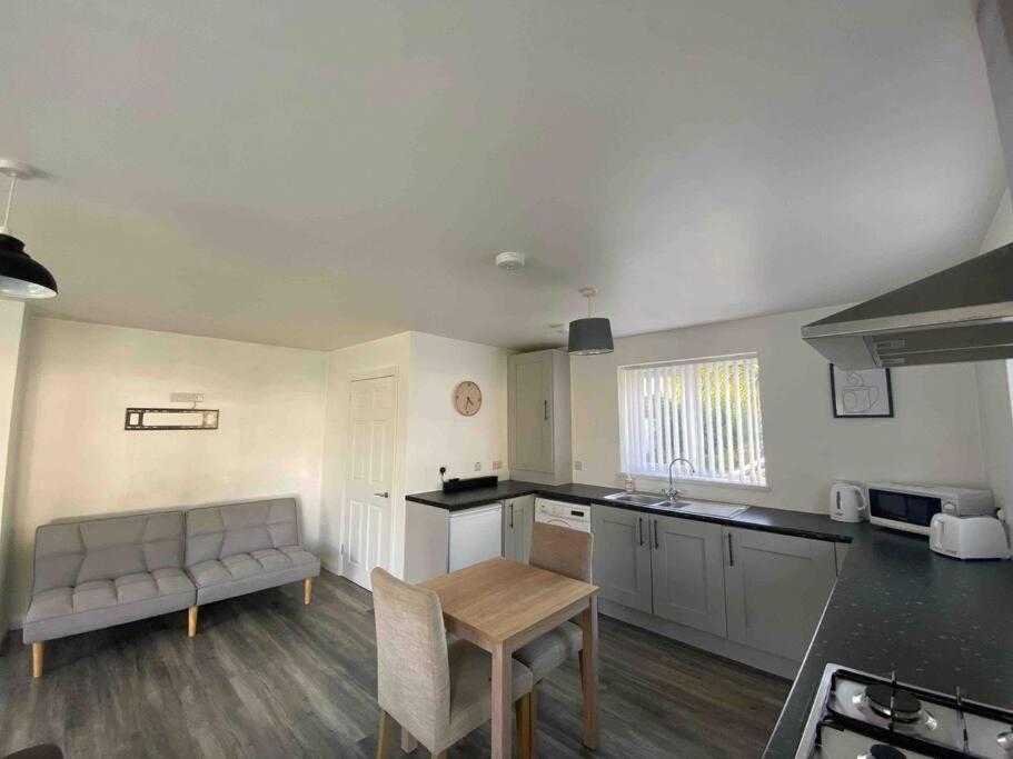 Conveniently Located, Close To And Quiet Area *