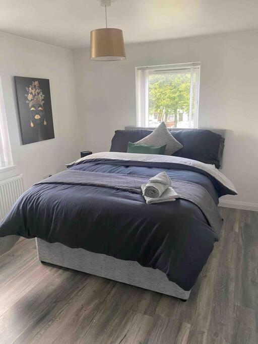 Conveniently Located, Close To And Quiet Area * Londonderry