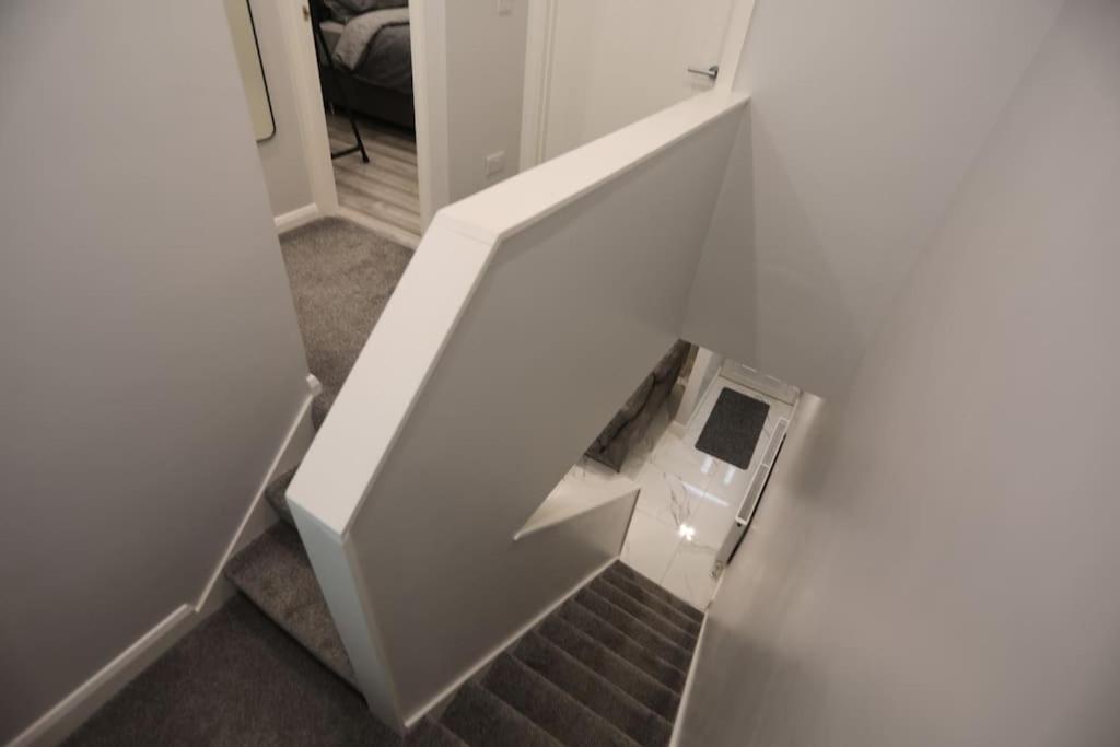 Townhouse In Centre Londonderry