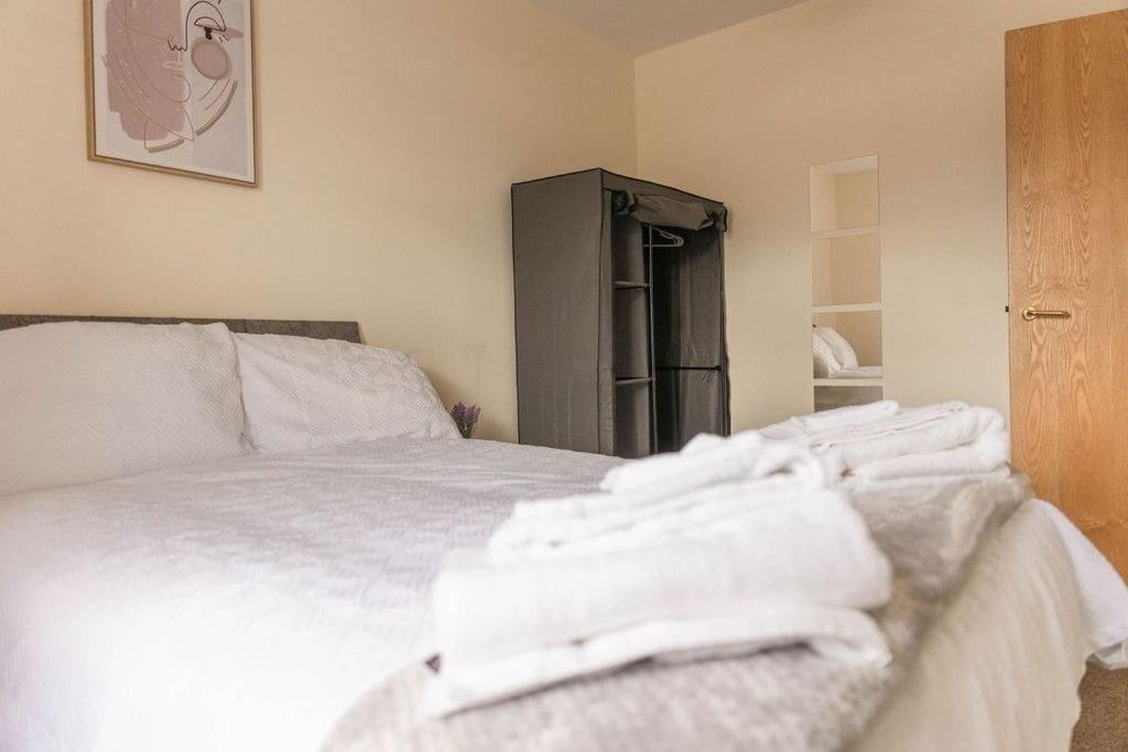 Centre Riverview Apartment *
