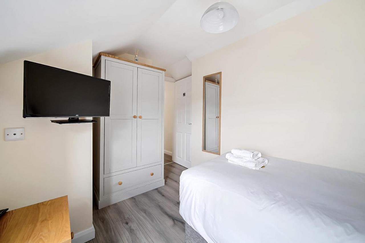 Carlisle 'sleeping 6 Guests' *