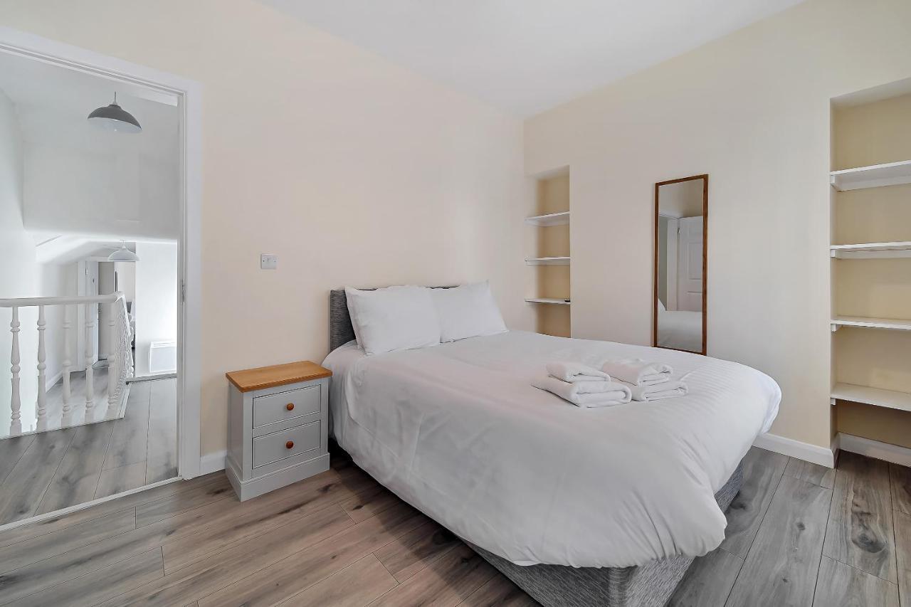 Carlisle 'sleeping 6 Guests' * Londonderry