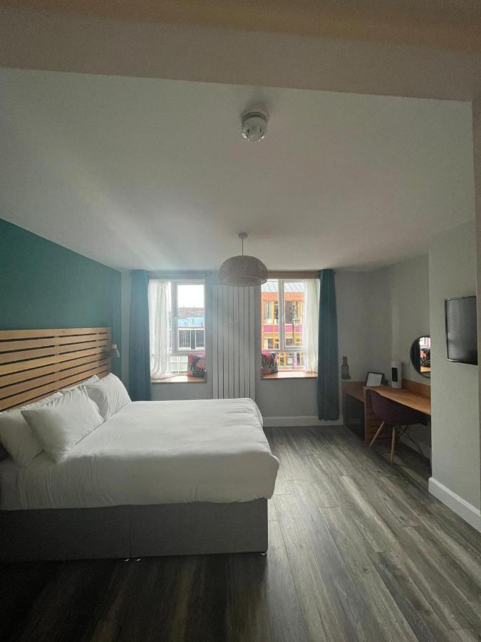 Guest house No.5 Londonderry