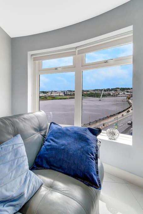 Apartment The Peace Bridge Londonderry