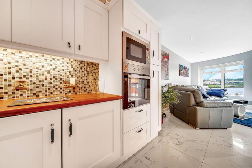 The Peace Bridge Apartment