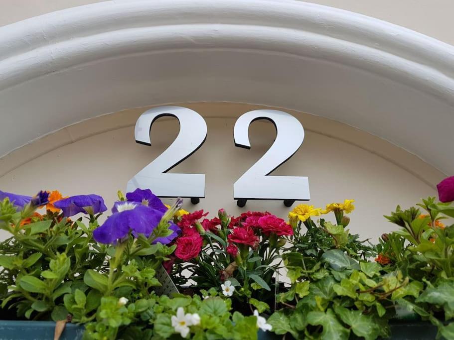 Guest house 22 The Square *