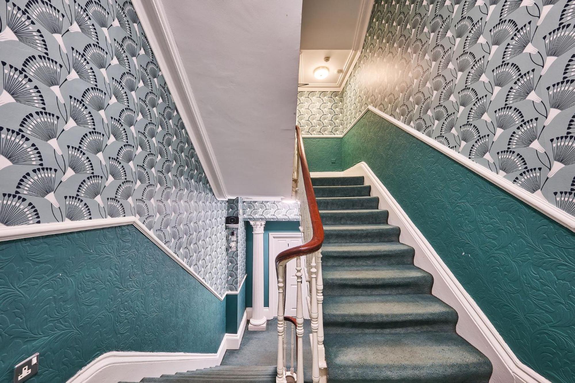 Guest house 22 The Square Londonderry