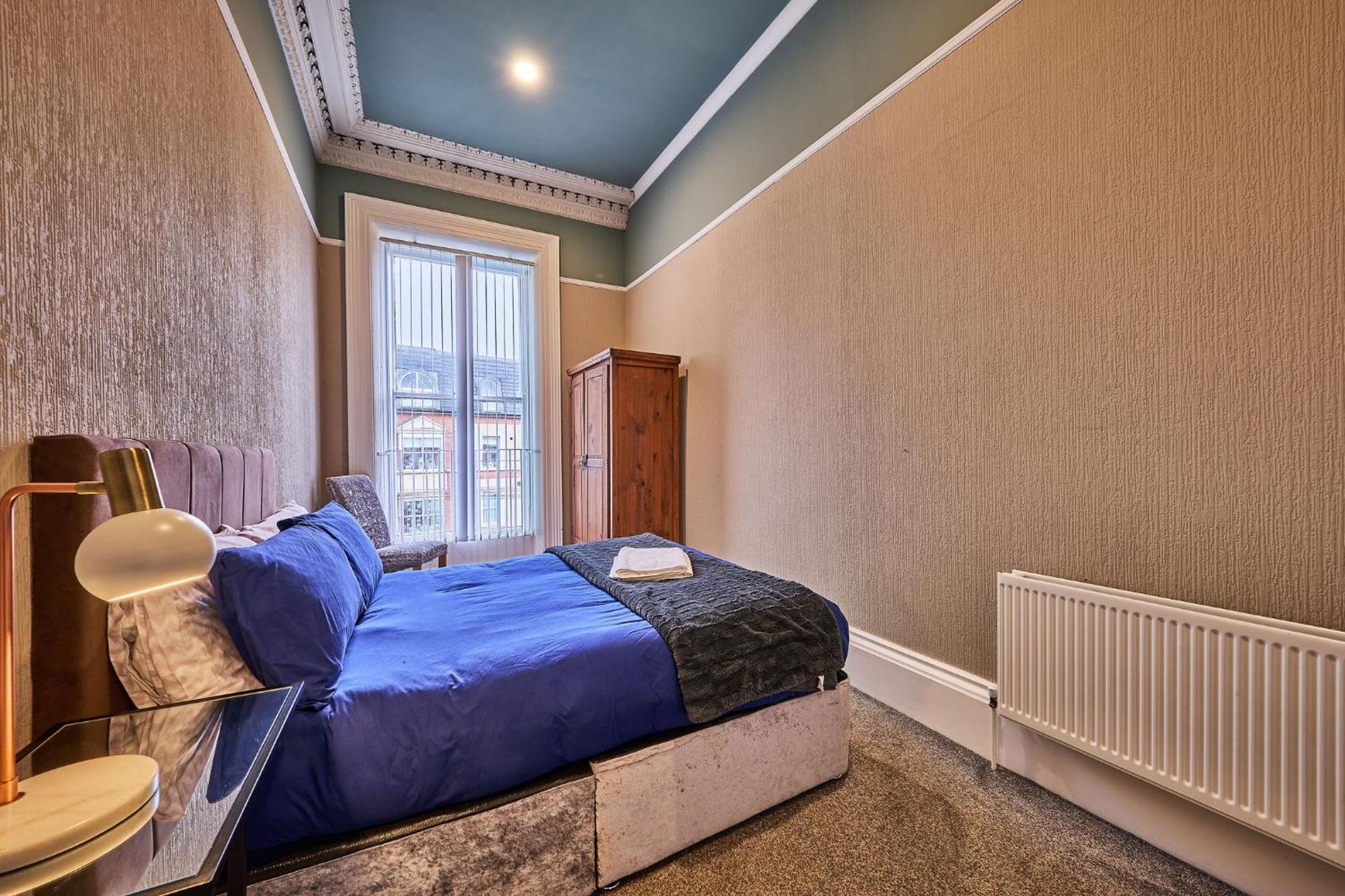22 The Square Guest house Londonderry