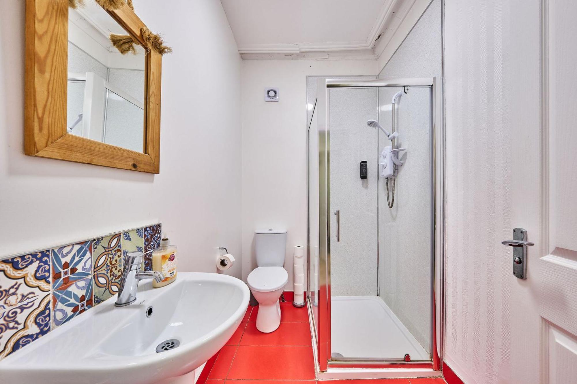 22 The Square Guest house Londonderry