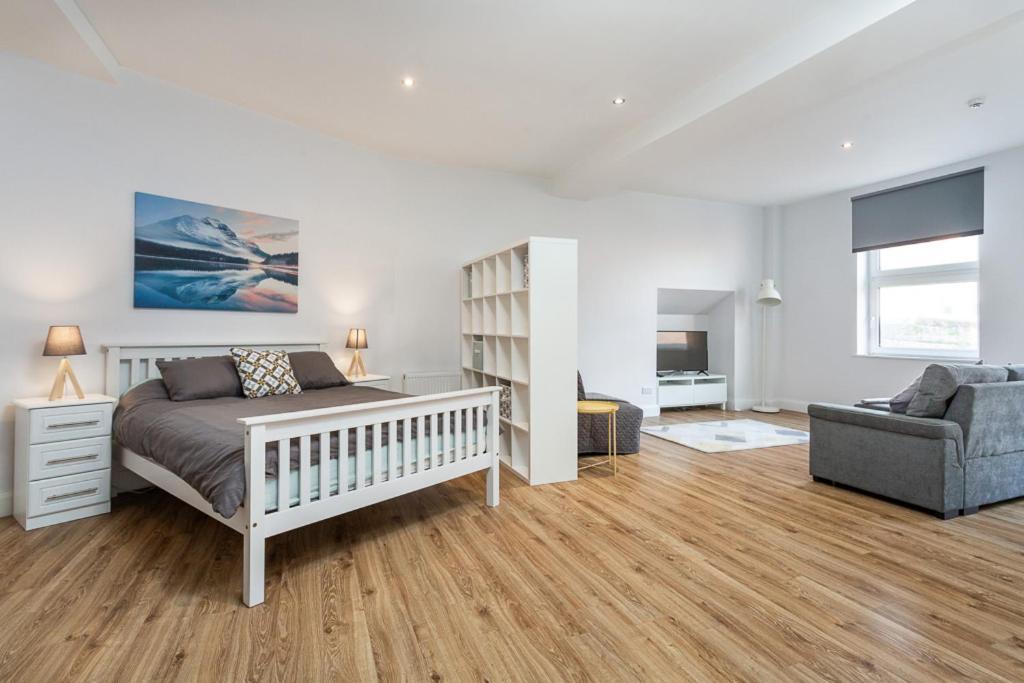 Walled City Apartment