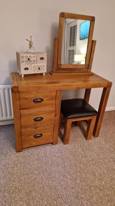 16 Stewart's Terrace City Bt48 7lj Holiday home