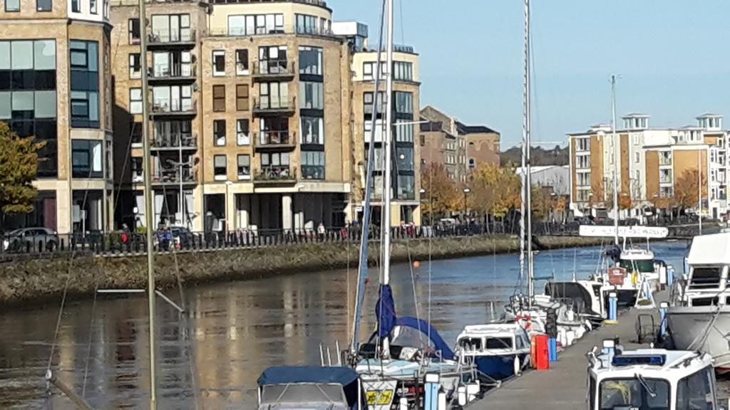 202 Clipper Quay Apartment
