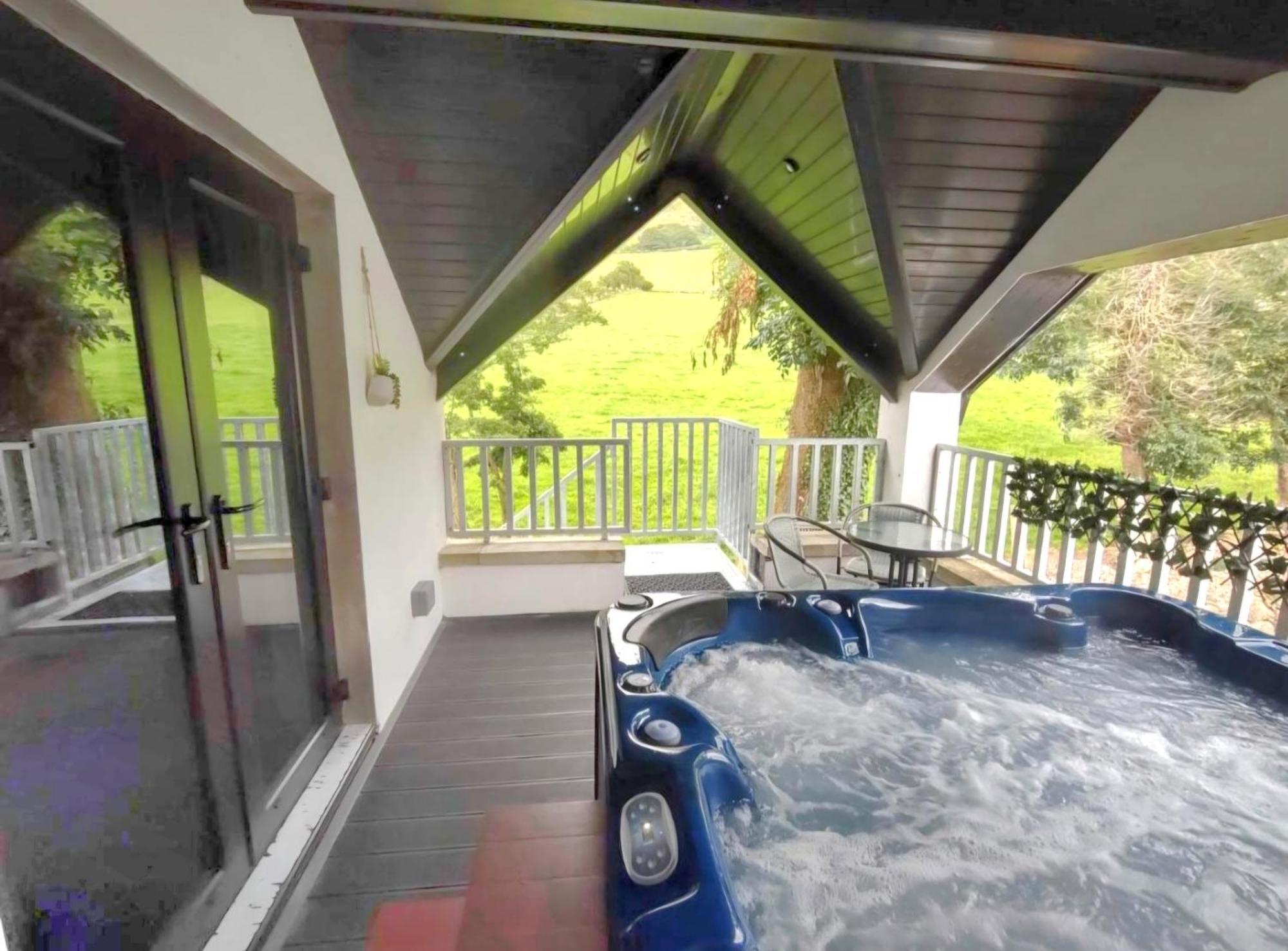Apartment Ballymakeever - Private Hot Tub *