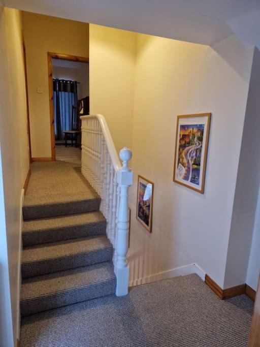 Holiday home 2 Bedroom, Centre Town House With Jacuzzi Tub Londonderry