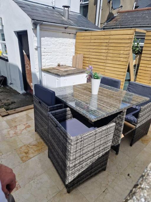 2 Bedroom, Centre Town House With Jacuzzi Tub