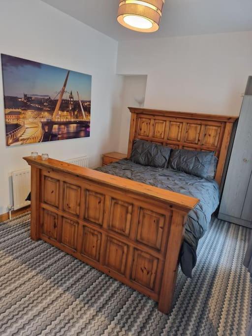 Holiday home 2 Bedroom, Centre Town House With Jacuzzi Tub