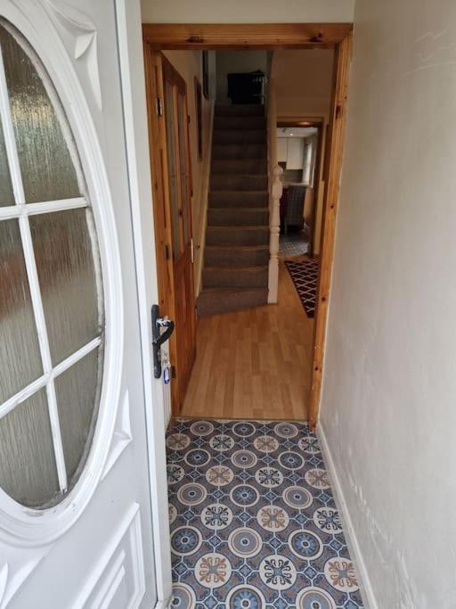 Holiday home 2 Bedroom, Centre Town House With Jacuzzi Tub