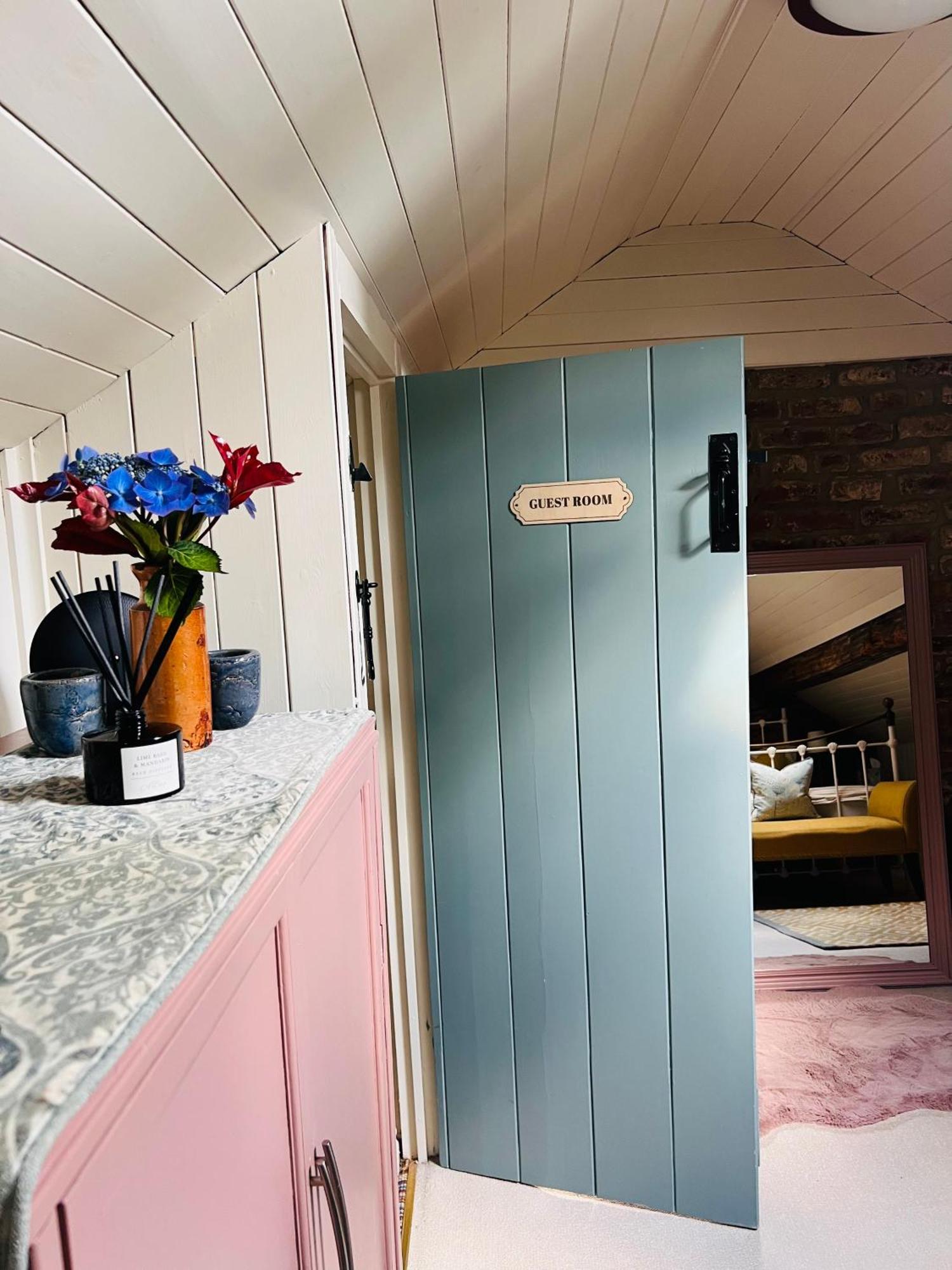Bed & Breakfast Larchmount House *