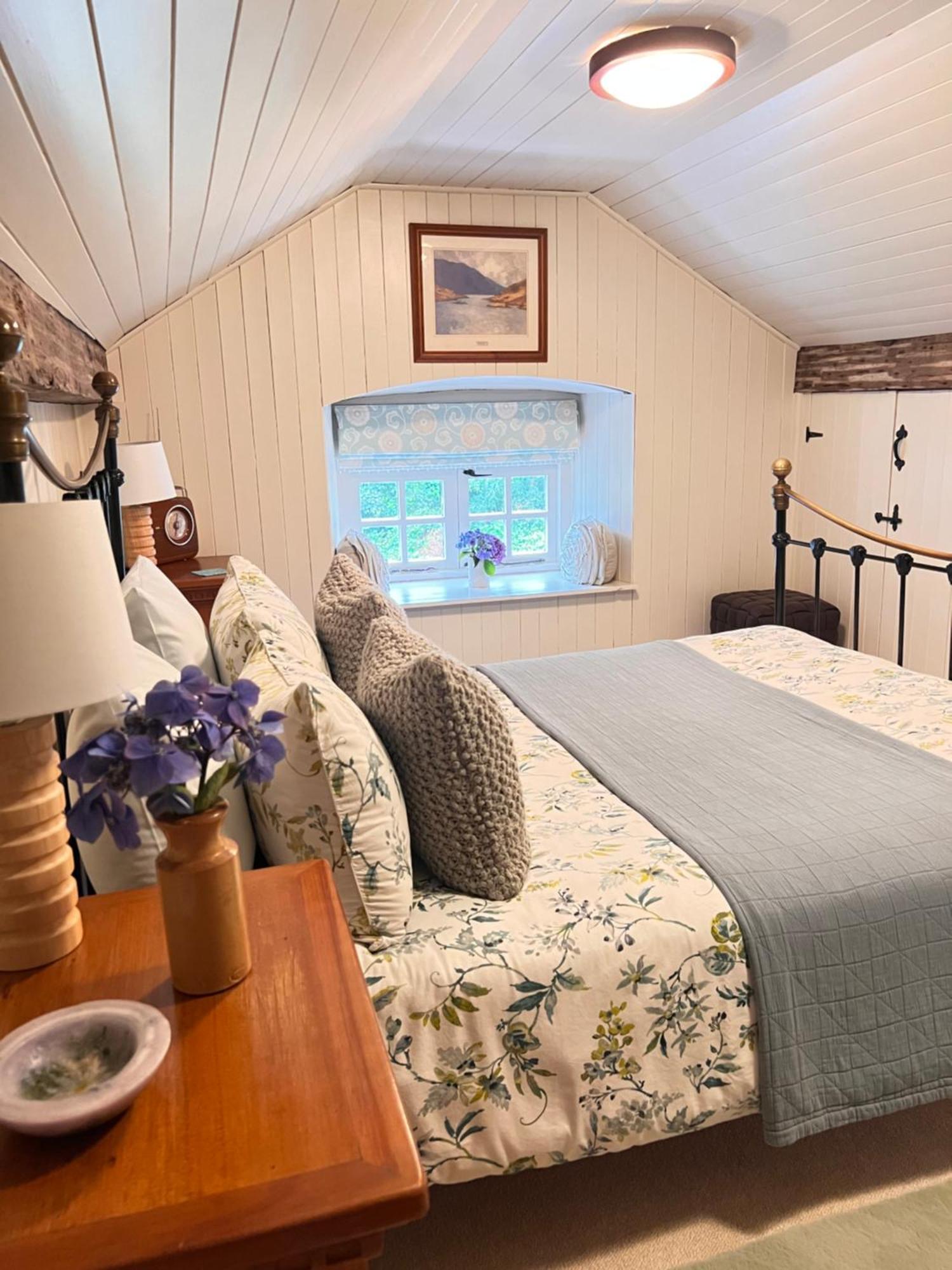 Bed & Breakfast Larchmount House