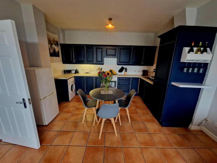 Penthouse With River Views: 2bd Heritage Gem Apartment