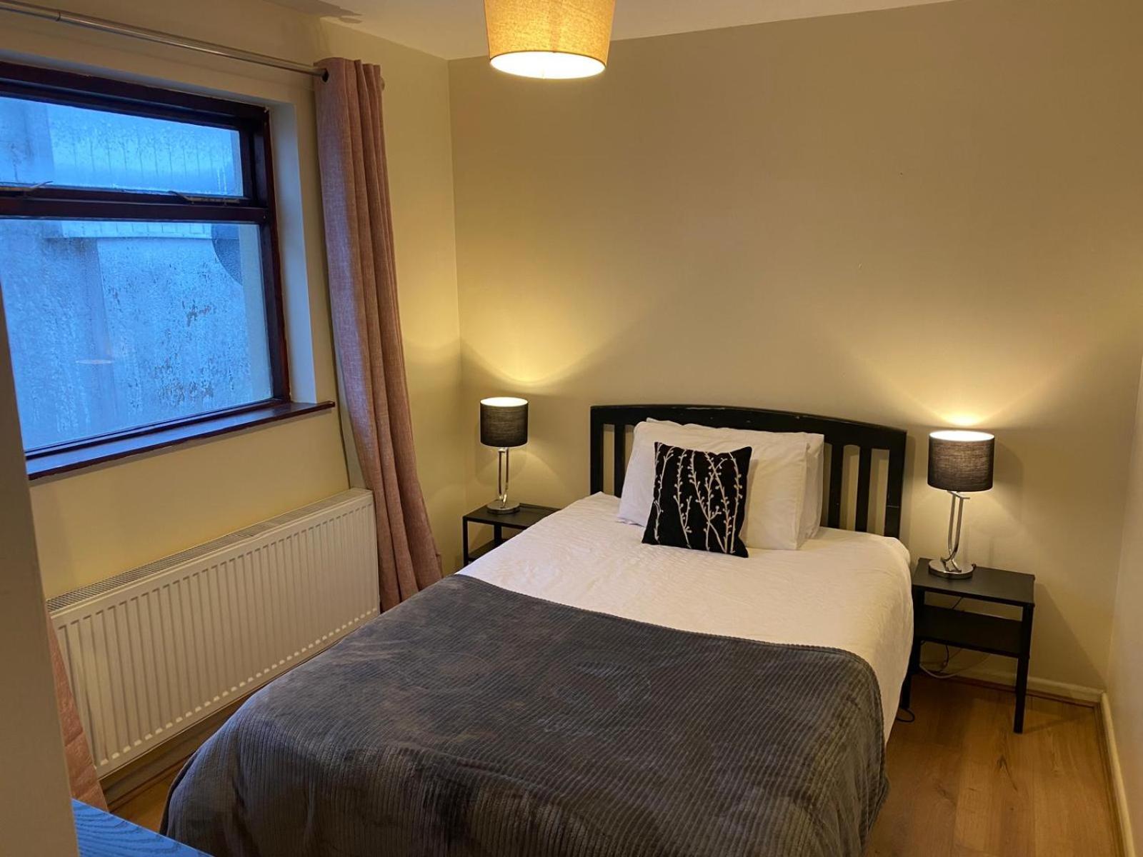 Three Double Bed Townhouse Londonderry