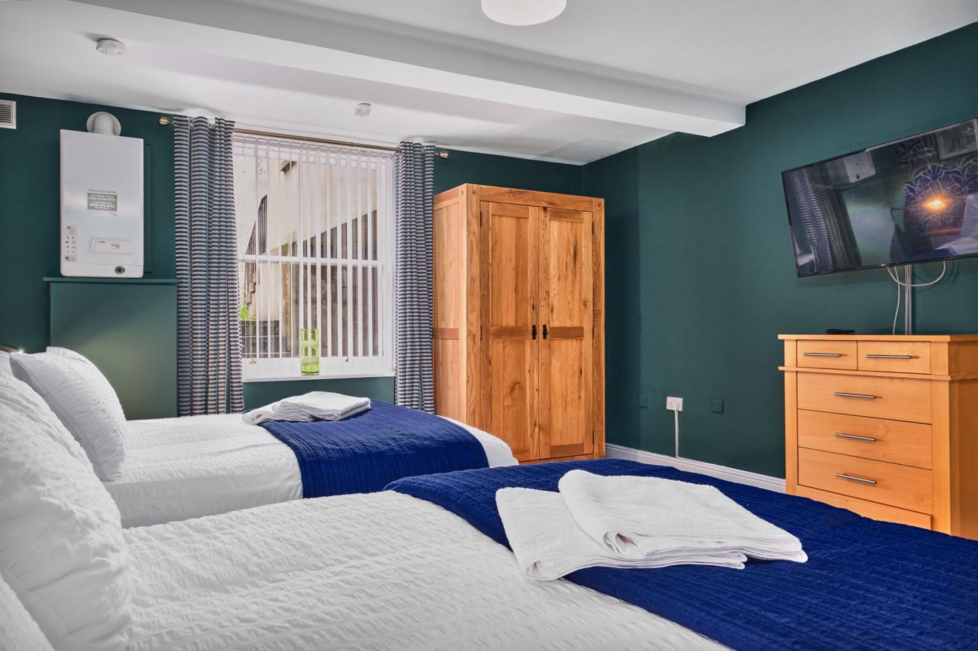 Crawford Square Apartment *