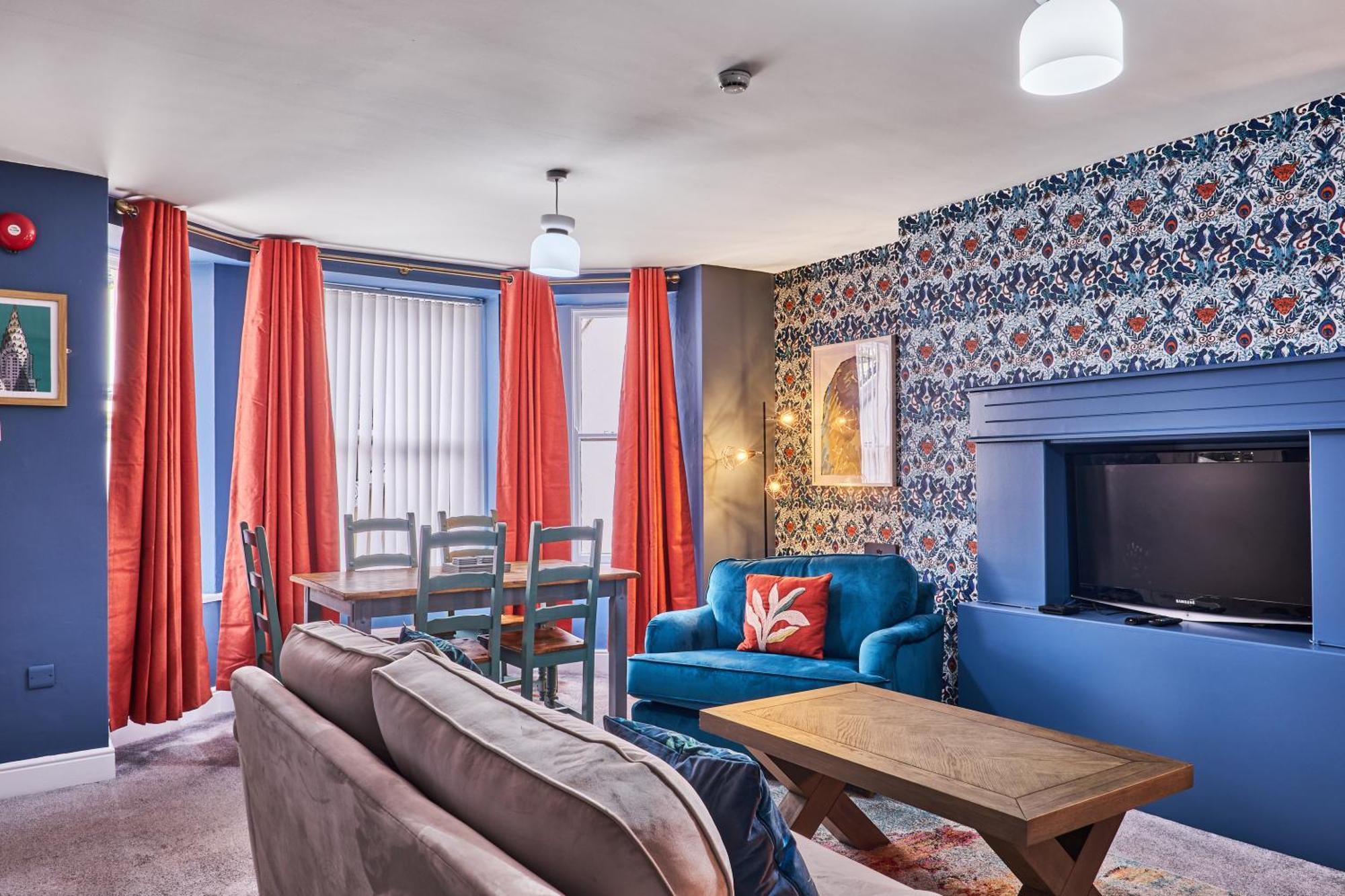 Crawford Square Apartment *